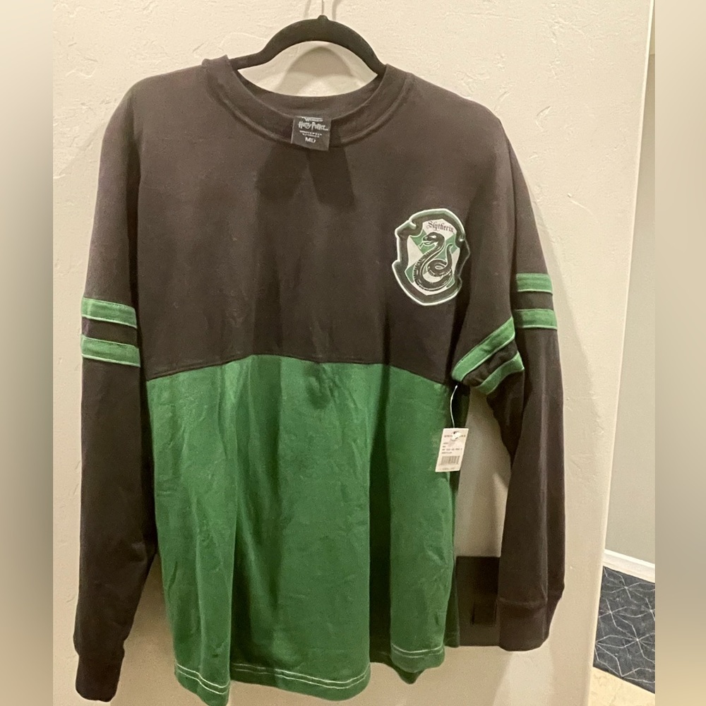 Harry Potter Universal Studios Long Sleeve Slytherin T-Shirt NWT Sz M